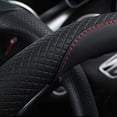 thumbnail image 3 of Funda para volante de coche (negro y rojo), de cuero, 37-39 cm, antideslizante, transpirable, de fibra de carbono, elástica, universal y profesional., 3 of 5