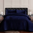 thumbnail image 1 of Juego de colcha Tribeca Living Velvet King con 2 fundas de almohada, color azul marino, 1 of 2