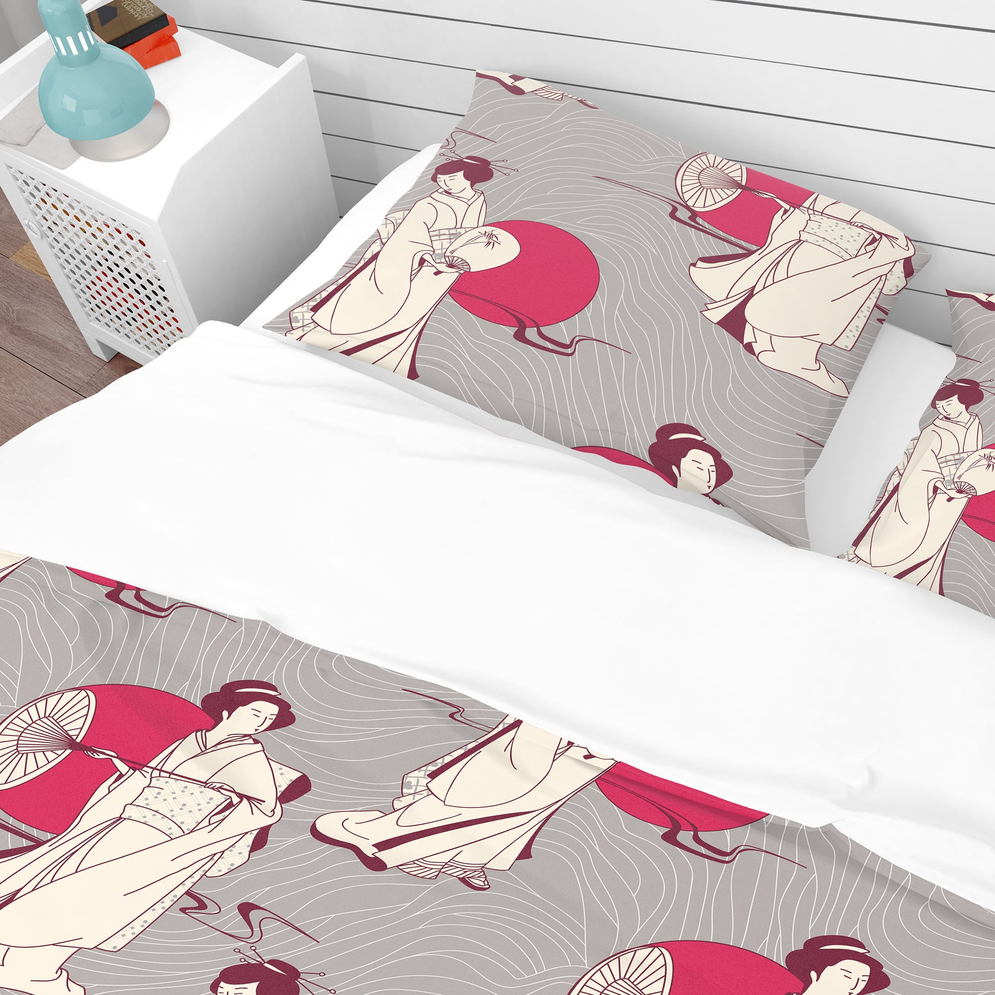 Designart 'Traditional Japanese Geisha' Oriental Duvet Cover Set