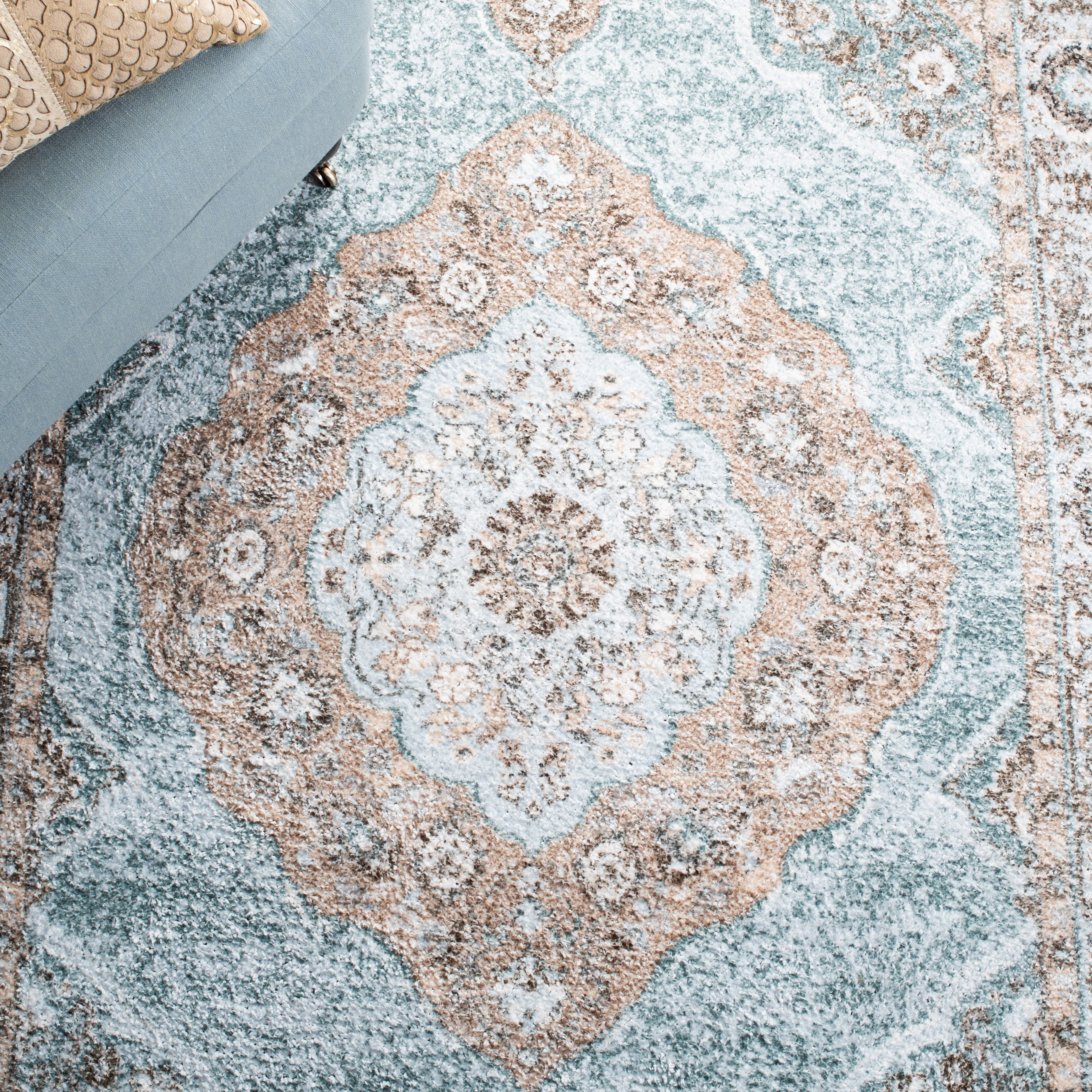 SAFAVIEH Classic Vintage Hiren Medallion Area Rug, Sage/Green, 8' x 10'