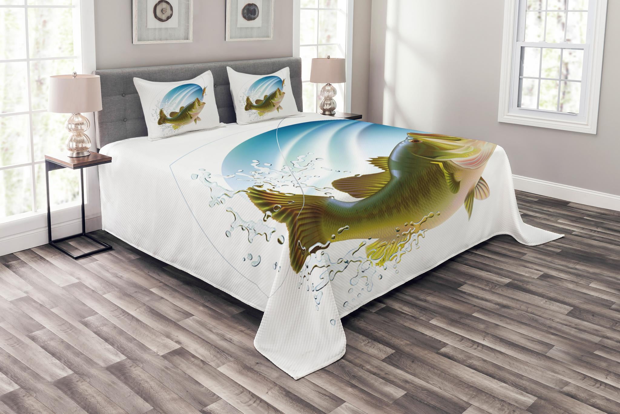 Fishing Bedspread Set, Largemouth Sea Bass Catching a Bite in Water