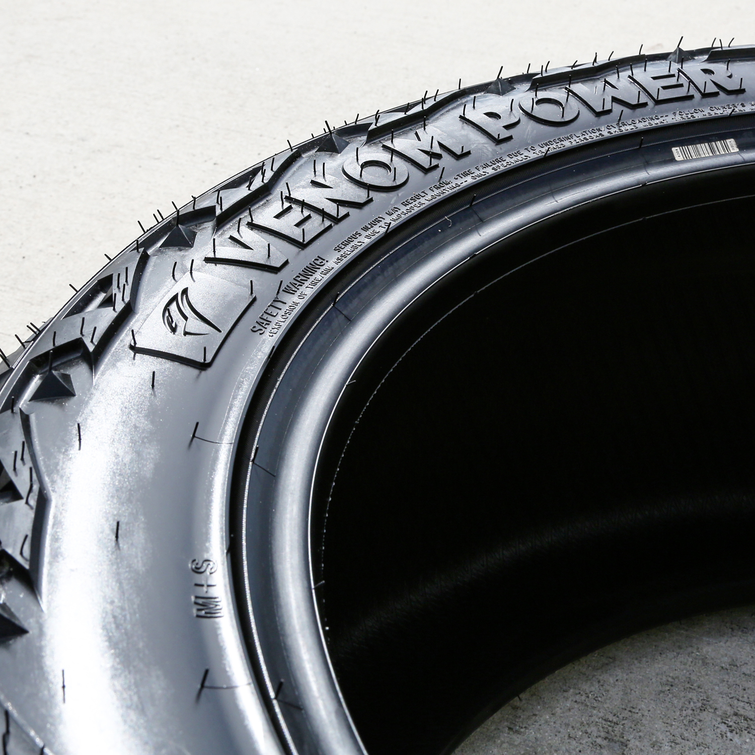 4 Venom Power Terra Hunter X/T LT 35X13.50R22 Tires – Load E 10 Ply – Extreme Terrain