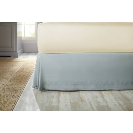 - Better Homes & Gardens Chain Stitch Thread Count Loop Bed skirt, 1 Each