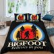 thumbnail image 2 of Bigfoot Conjunto de sábanas temático, trío de piezas, cómodo y amigable con la piel, diseño único, regalo de decoración para el hogar para familiares, amigos y fans,135cm *200cm, 2 of 6