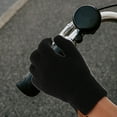 thumbnail image 4 of 1 par de guantes de invierno cálidos y resistentes al viento para hombres y mujeres, guantes térmicos para pantalla táctil, ideales para actividades al aire libre en climas fríos, color negro, 4 of 8