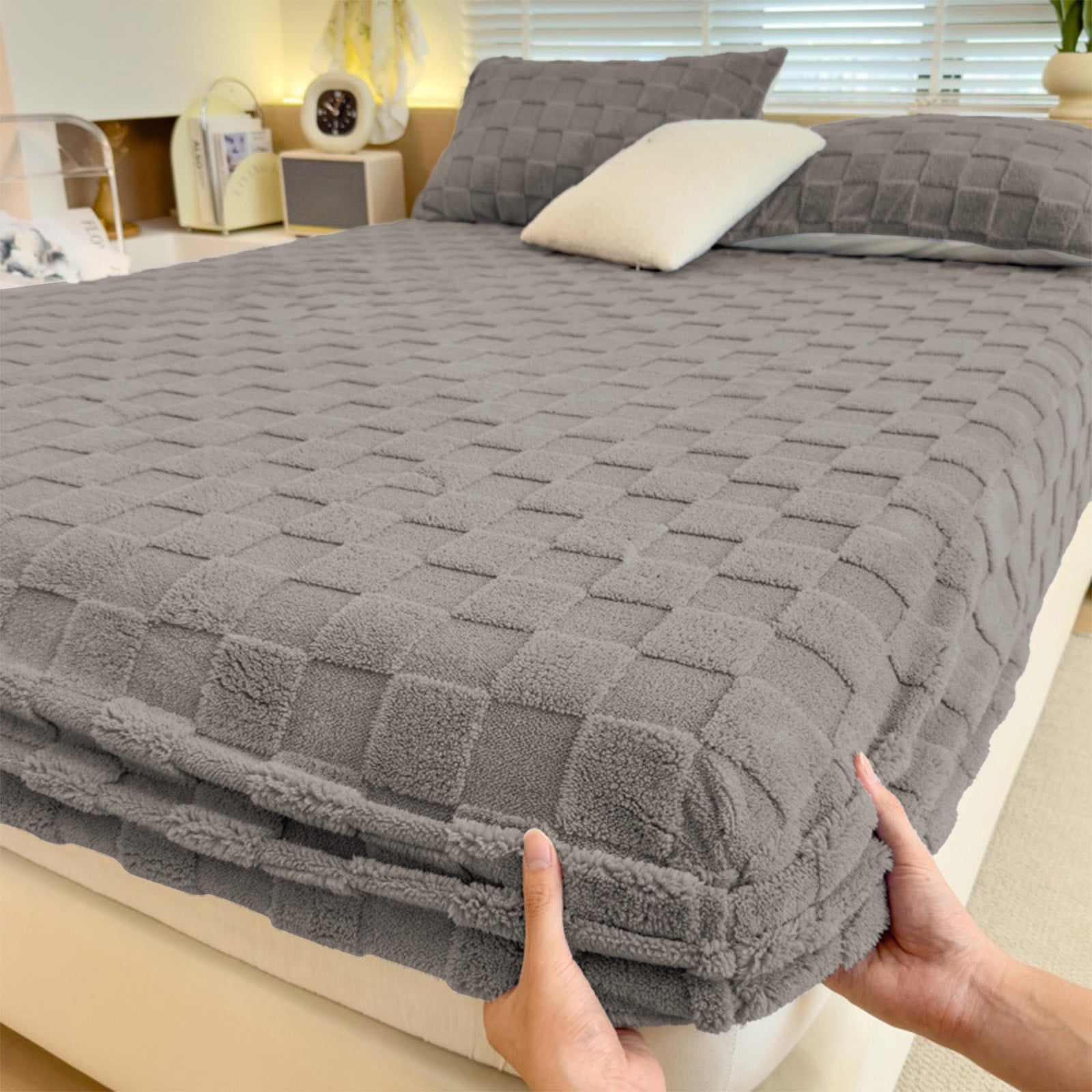 Xecvkr Coral Velvet Mattress Cover Winter Warm Fitted Sheet Checkerboard Slip Resistant Bed Skirt Protector Home Bedroom Cozy Bedding Gray