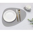 thumbnail image 2 of Posavasos de Cuero sintético, tapetes para Mesa navideños, Antideslizantes, Impermeables, para Interior, Cocina, Comedor, Restaurante (Gris Claro), 2 of 5