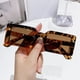 thumbnail image 4 of Gafas De Sol con montura rectangular pequeña para mujer, anteojos De Sol femeninos a la moda, De Color gelatina, estilo Y2k, De viaje, con protección UV400, novedad De 2024, 4 of 4