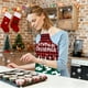 thumbnail image 4 of Delantal Navideño para Mujeres, Padres E Hijos | Babero de Cocina de Poliéster Multicolor | Tamaño Grande (75 X 65 Cm) | Ropa Protectora para Cocinar, Hornear, Barbacoa y Manualidades | Regalo para L, 4 of 6