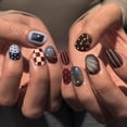 thumbnail image 1 of Uñas postizas adhesivas BABALAL cortas cuadradas de 24 piezas con diseño 3D, 1 of 8