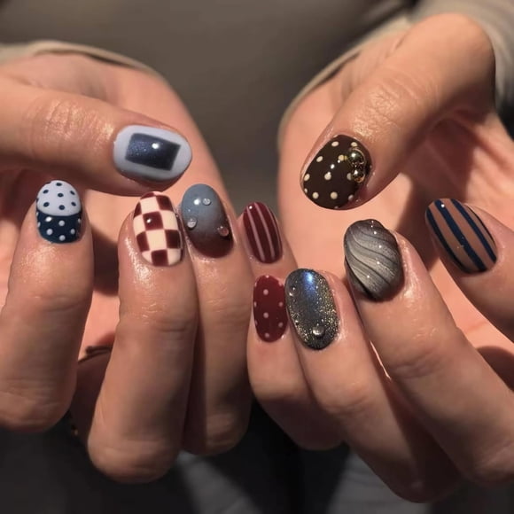 Uñas postizas adhesivas BABALAL cortas cuadradas de 24 piezas con diseño 3D
