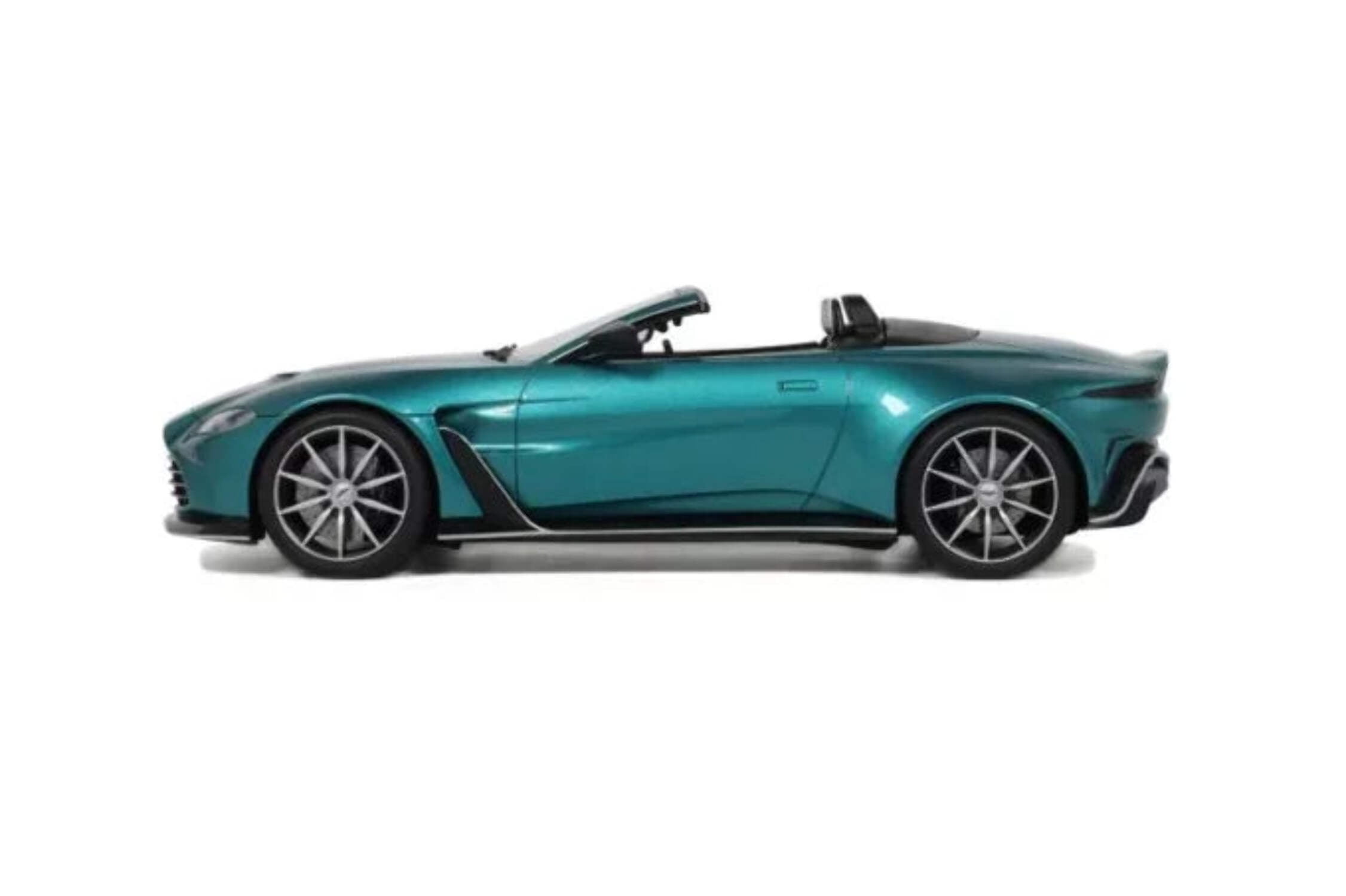 GT Spirit 2023 Aston Martin V12 Vantage Roadster Tayos