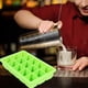 thumbnail image 4 of Molde para cubitos de hielo, paquete de 2 recipientes grandes de silicona para cubitos de hielo con tapas, sin Bpa para 30 cubitos de hielo grandes (3 cm) verde Sincero Hogar, 4 of 6