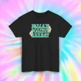 thumbnail image 1 of T-Shirt Rétro à Motif de Fleur, Vibes Hippies Inspirantes d'Énergie Positive Radiant, 1 of 4