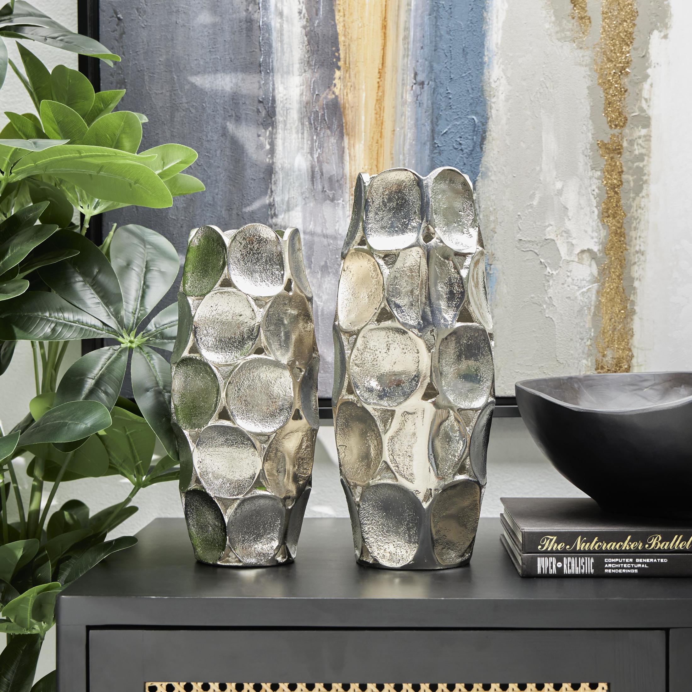 DecMode 13", 11"H Geometric Open Framed Silver Aluminum Metal Vase with Circular Plates, Set of 2