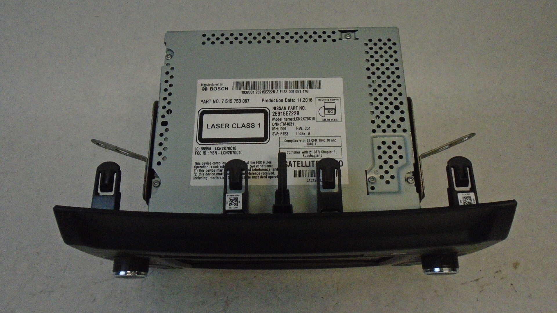 Pre-Owned 2017 Nissan Titan Navigation Radio Receiver Display CD Player 7515750087 OEM LKQ - Verify Specific Vehicle Fitment In Description - (Good)