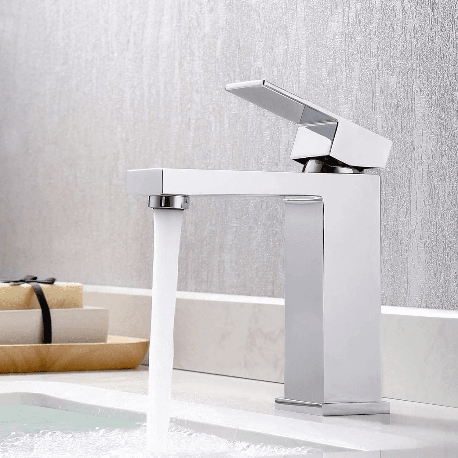 Modern Bathroom Faucet, Single Hole Chrome Bathroom Faucet, Solid Brass Chrome Polished Bathroom Sink Faucet, Single Handle Square Bathroom Faucet with Pop-up Drain