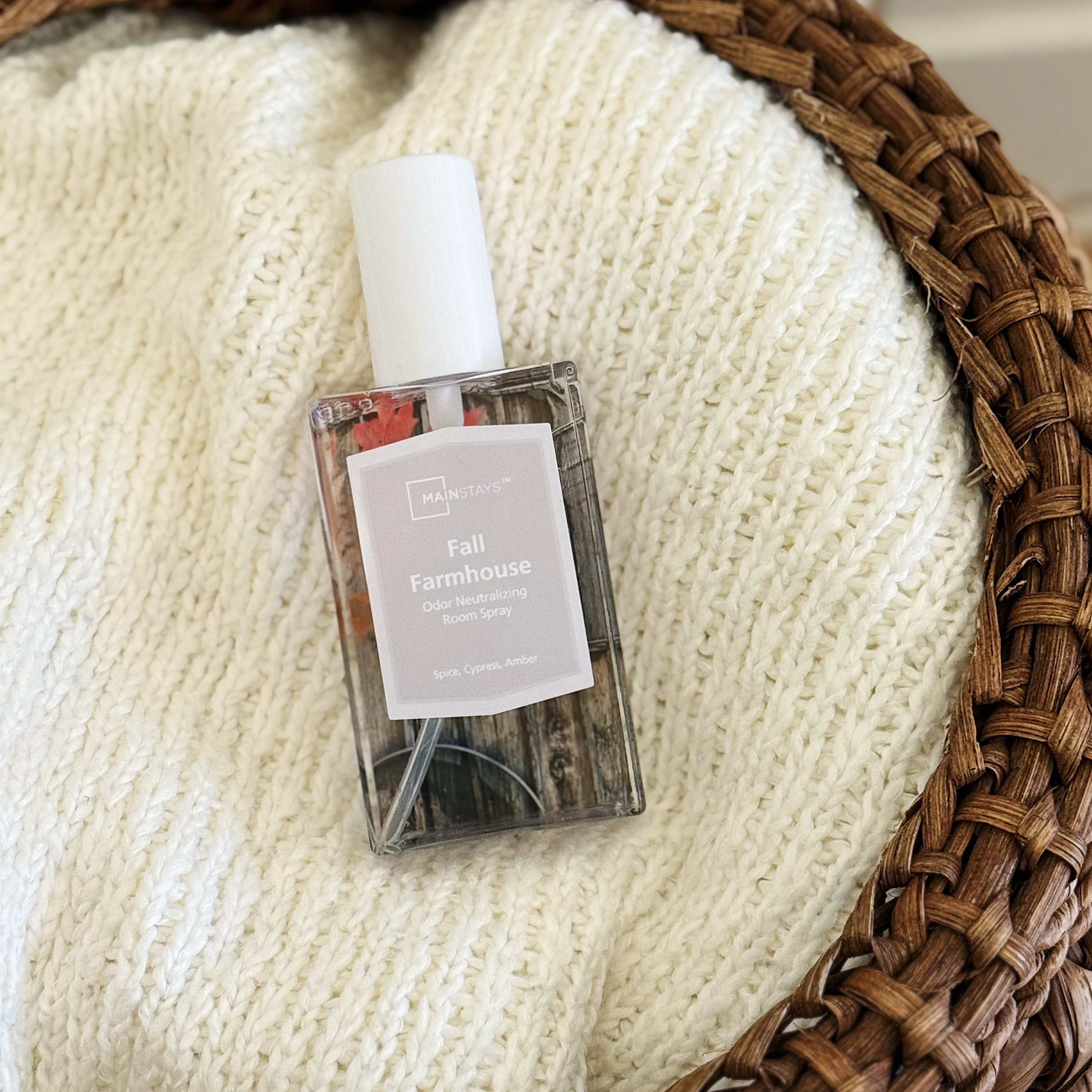 Mainstays Fall Farmhouse Scented Room & Linen Spray 3.4 fl oz (100mL).