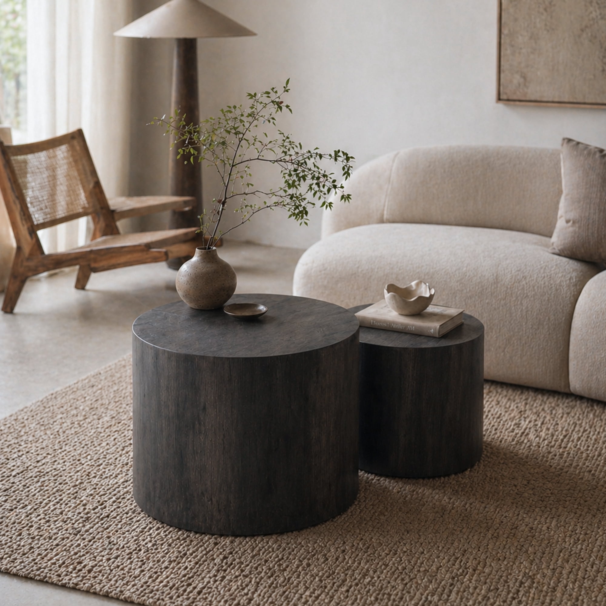 Leumius Set of 2 Nesting Coffee Tables, Round Modern Circle Wooden Accent Side End Tables for Small Space Living Room Bedroom Black