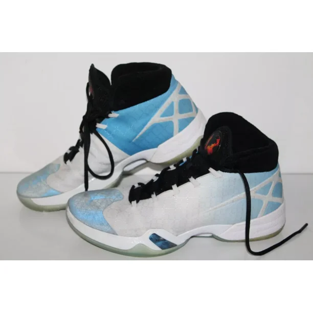 N I-K-E Jo r-dan XXX UNC Basketball Shoes, #811006-107, Wht/University Blue, Men's 10
