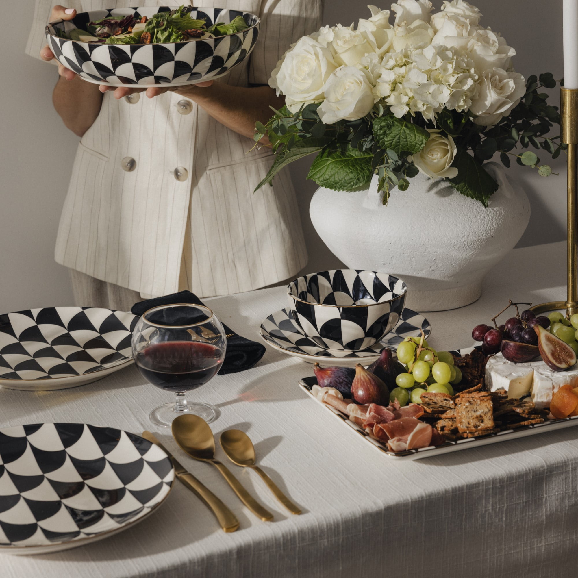 Thyme & Table Emmett Ceramic Serve Bowl Black and White