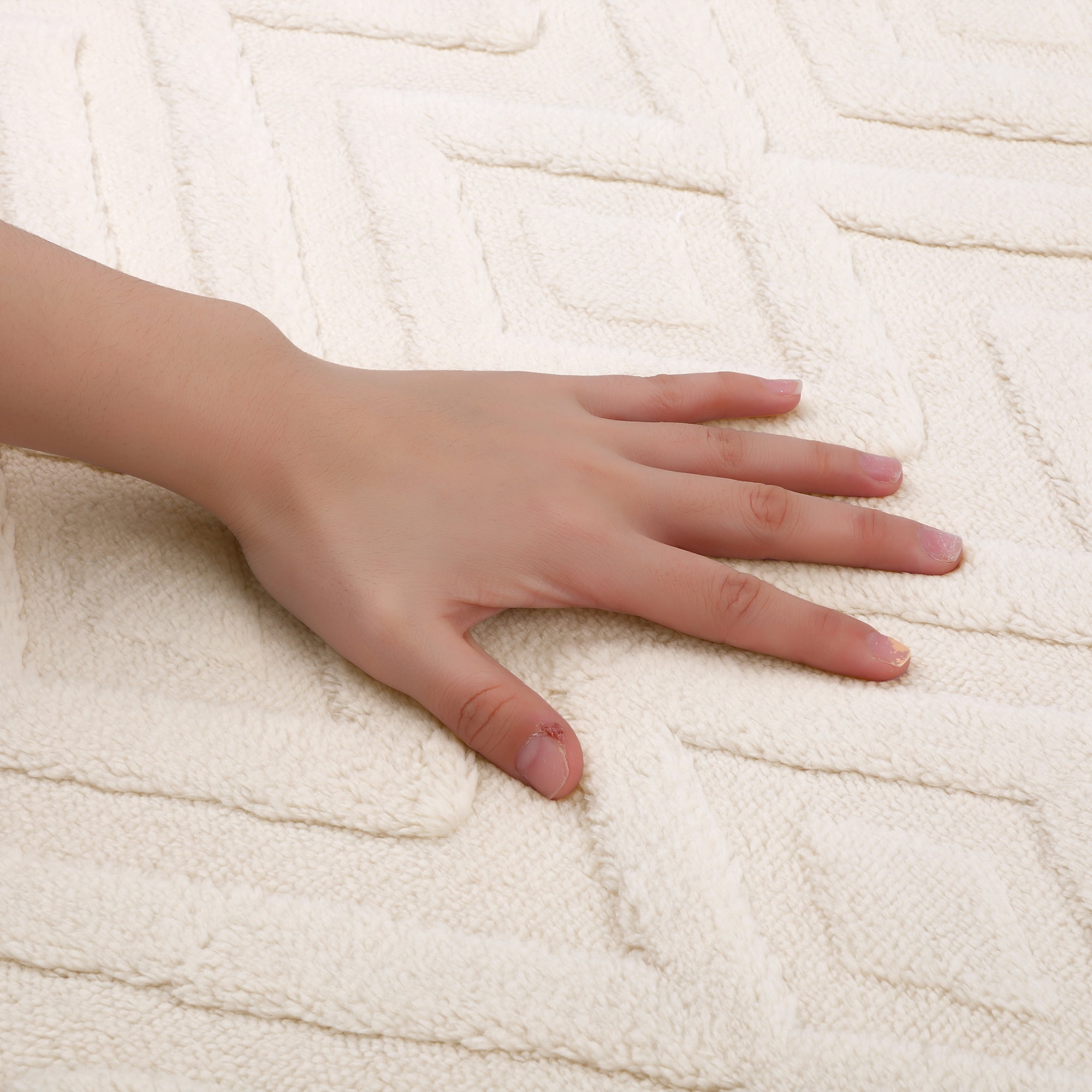 Unique Bargains Geometric Pattern Bathroom Mat Absorbent Non-Slip Bath Rug Khaki 16" x 24"