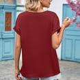 thumbnail image 4 of Top de manga corta con cuello en V y encaje satinado, elegante, transpirable, suelto, Top de verano para mujer para el trabajo, rojo vino M, 4 of 6