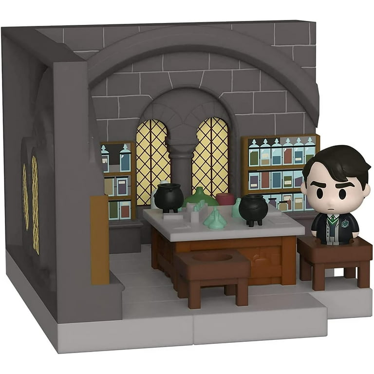 Tom Riddle Figurine, Harry Potter