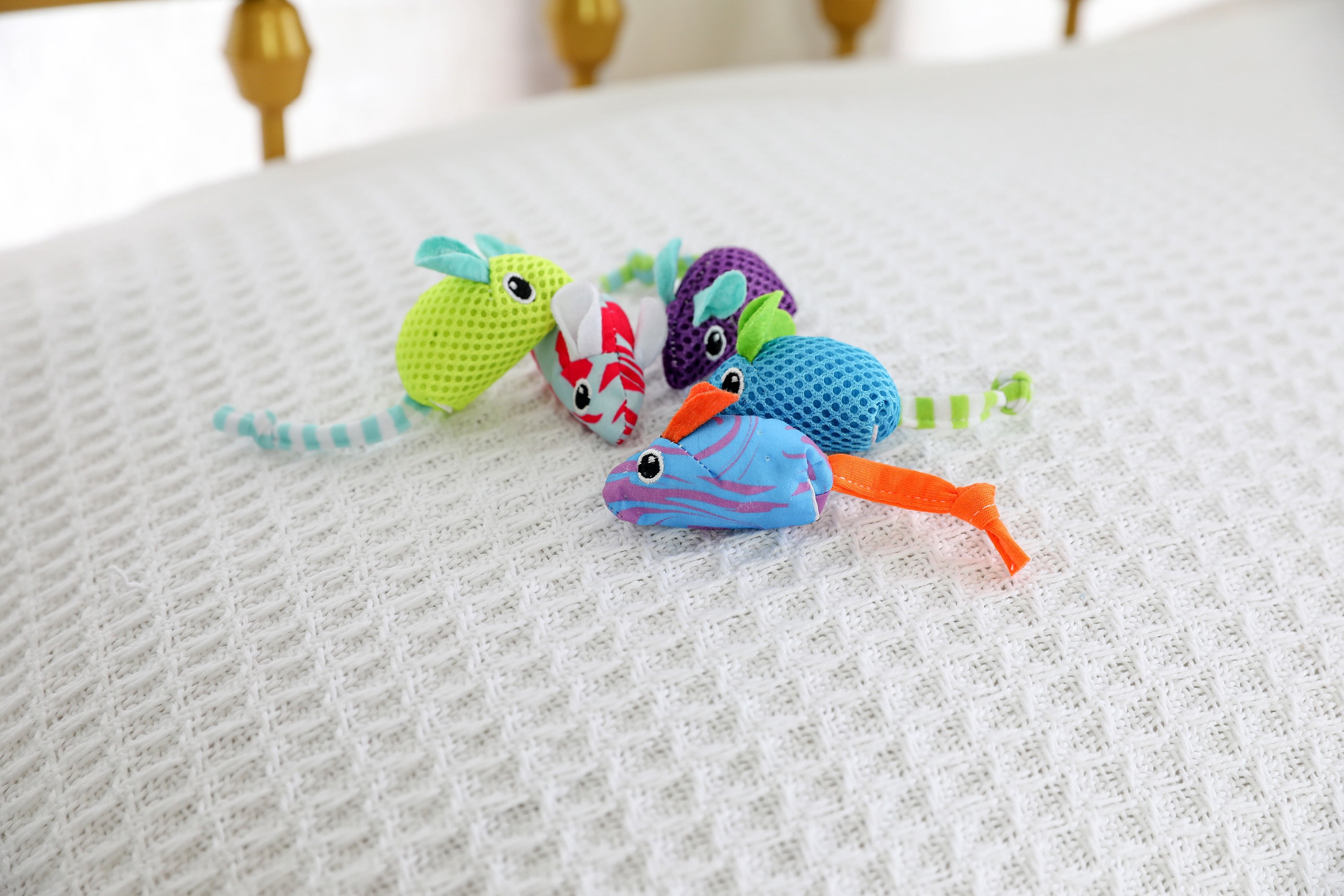 Quirky Kitty Ocean Cool Cool Mice Hunt and Chase Catnip Cat Toy, Pack of 5