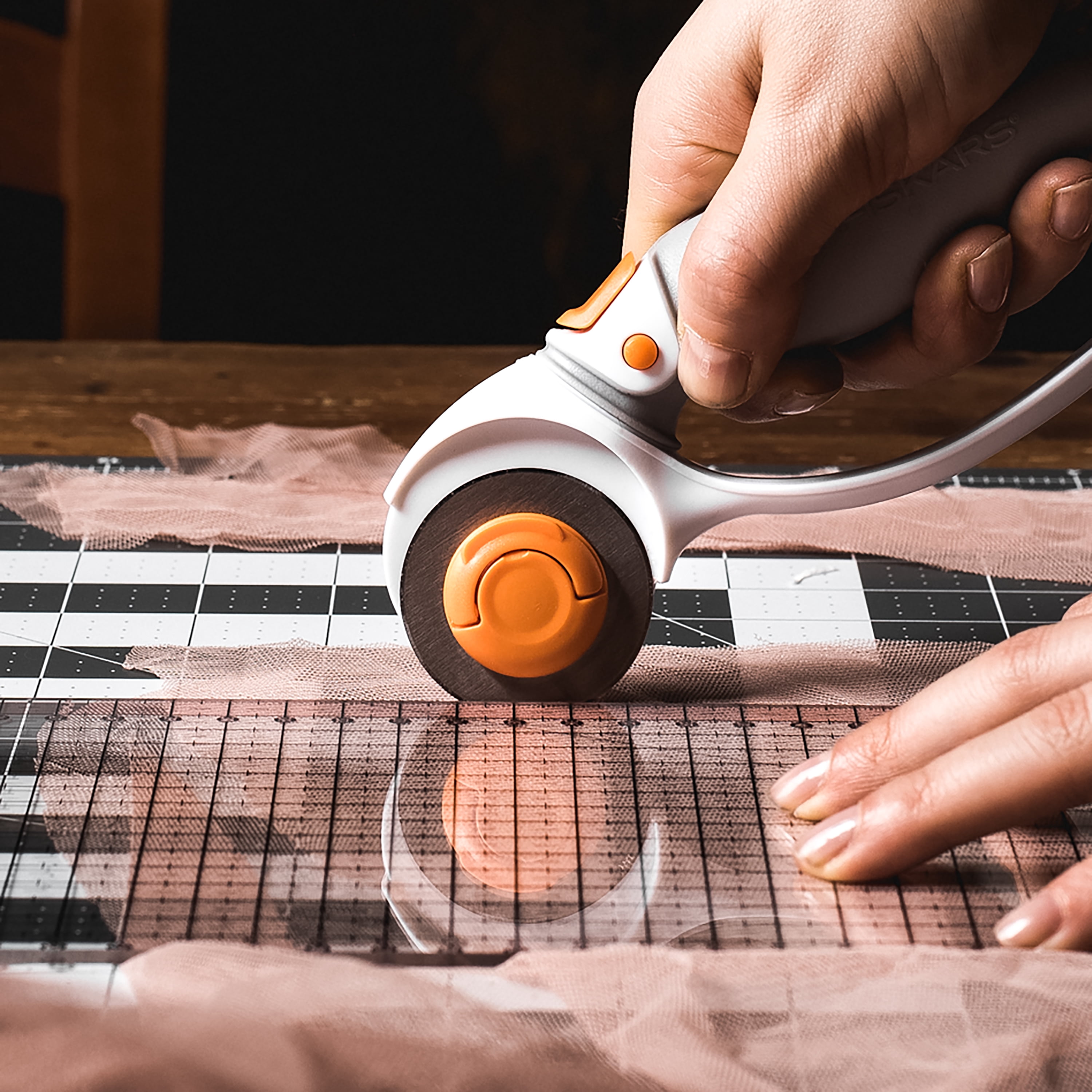 Fiskars® Titanium Straight Rotary Blade 60 mm, 2ct.