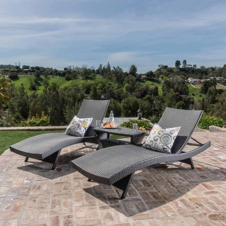 Pacific Outdoor Wicker Chaise Lounge Set