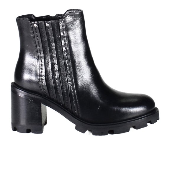 Diba True Womens Spice Berry Lug Round Toe Zippered Ankle Boots
