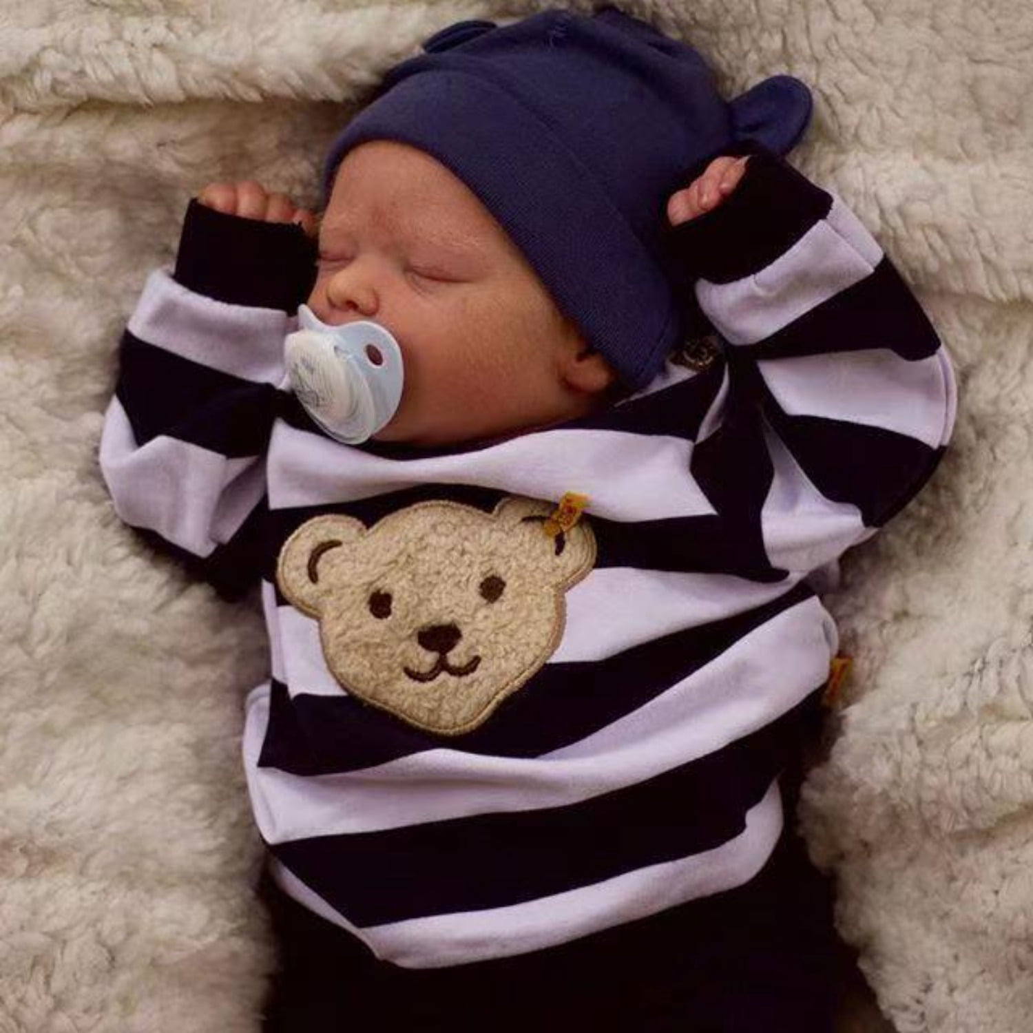 46CM Realistic Reborn Baby Dolls-Sleeping in Real Life Cloth Body Baby Girl Realistic Reborn Baby with Toy Accessories Suitable 3DSkin