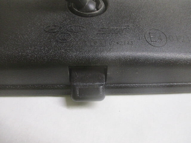 Pre-Owned Kia Sportage Rondo Manual Rear View Mirror OEM LKQ - Verify Specific Vehicle Fitment In Description - (Good)