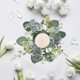 thumbnail image 4 of Guirnalda de Hortensias para Velas | Corona Floral Artificial de Plástico para Velas Cilíndricas y En Lata | Decoración de Mesa En Blanco, Rosa y Azul | Centro de Mesa para Fiestas | Decoración para, 4 of 6