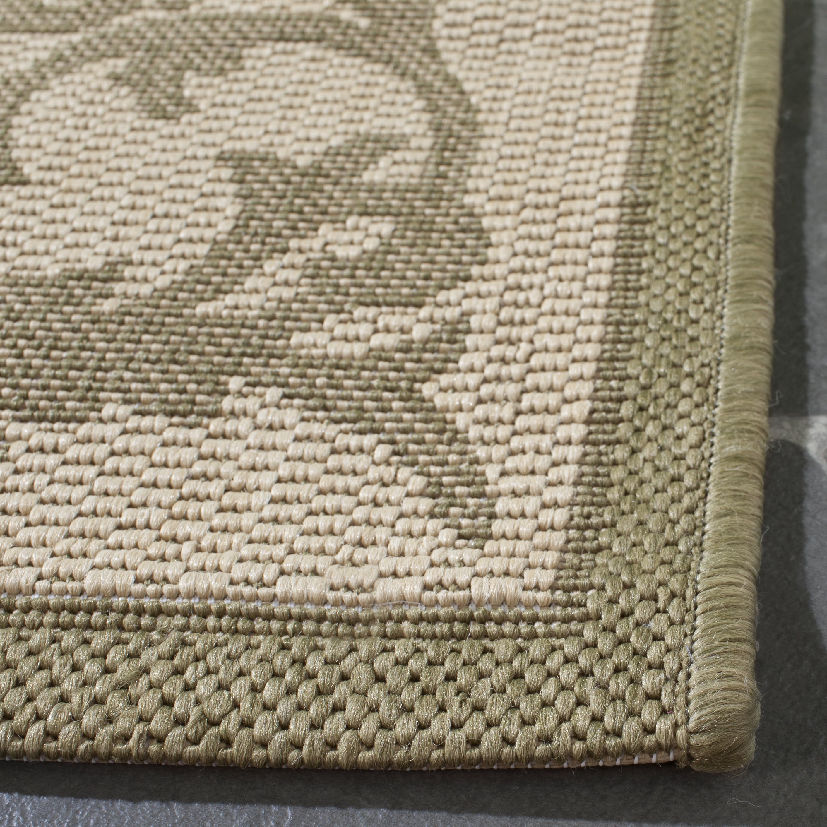 Safavieh Courtyard Kevin Floral Indoor/Outdoor Area Rug, Natural/Olive, 6'7" x 6'7" Square