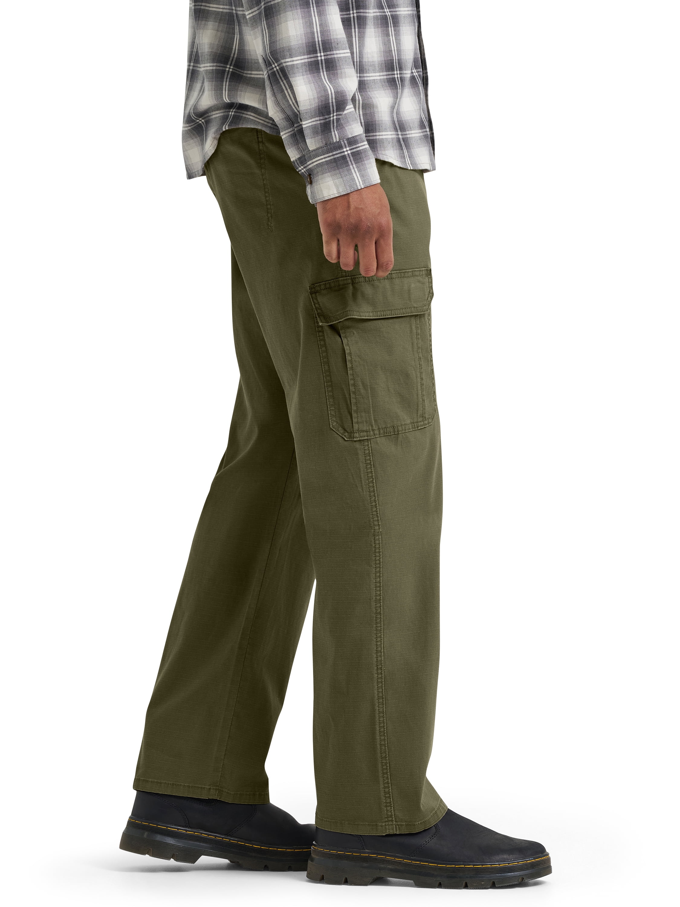 Wrangler Men's and Big Men's Relaxed Fit Cargo Pants With Stretch