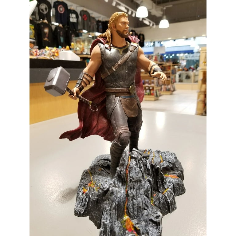 Marvel Gallery Thor Ragnarok Thor PVC Figurine