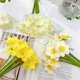 thumbnail image 2 of Un ramo de narcisos artificiales, encantadores narcisos falsos for decorar el salón del hogar y el escritorio de la oficina, adornos festivos., 2 of 2