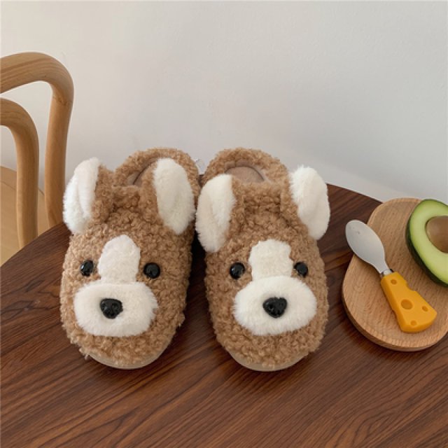 Pantuflas de invierno 2021 para mujer, antideslizantes, cálidas, de felpa, para interiores, para el dormitorio, bonitas pantuflas de algodón con forma de oso de fresa para mujer