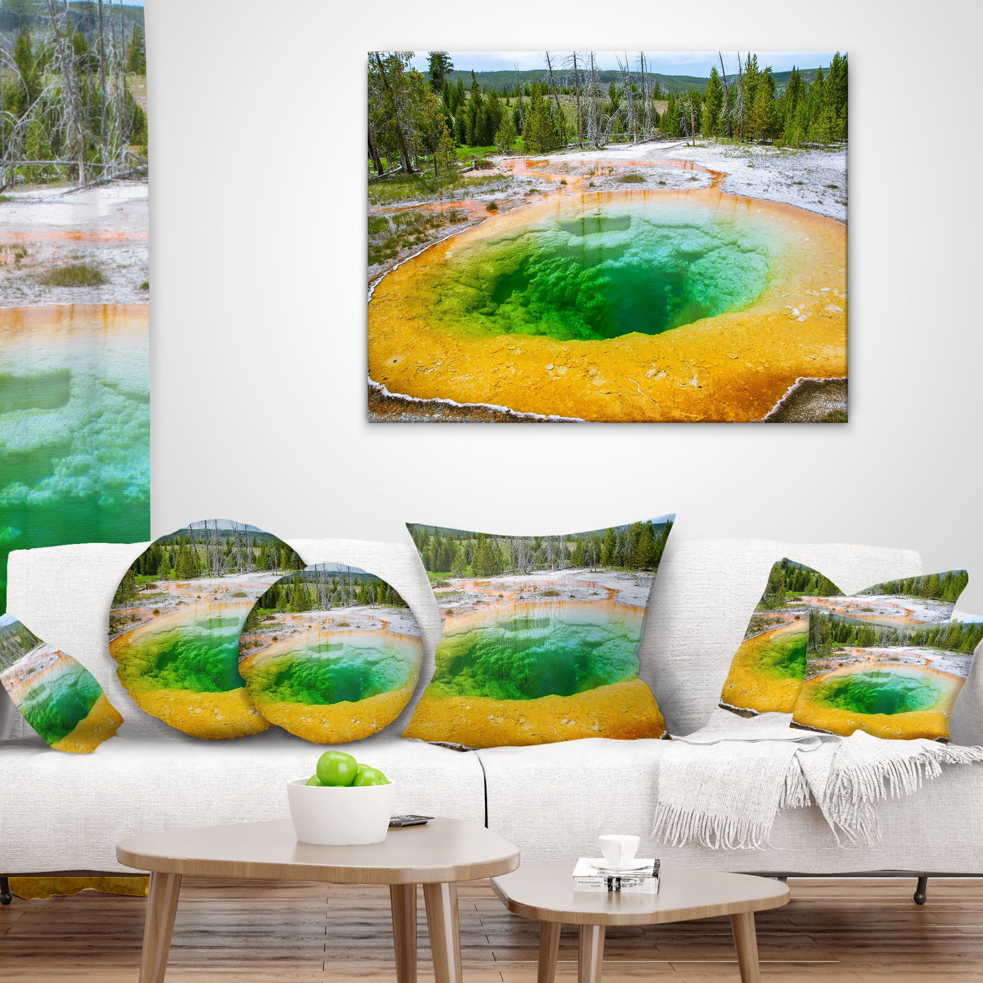 Designart Bright Morning Glory Pool - Landscape Photo Throw Pillow - 12x20