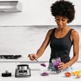 thumbnail image 4 of Ninja - Extractor de nutrientes, licuadora personal con 2 vasos + 2 smoothie bowl maker | SS101Q, 4 of 6