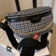 thumbnail image 1 of Cangurera Monedero de mujer Bolso de pecho de cuero de PU Bolso de hombro único vintage (negro), 1 of 8