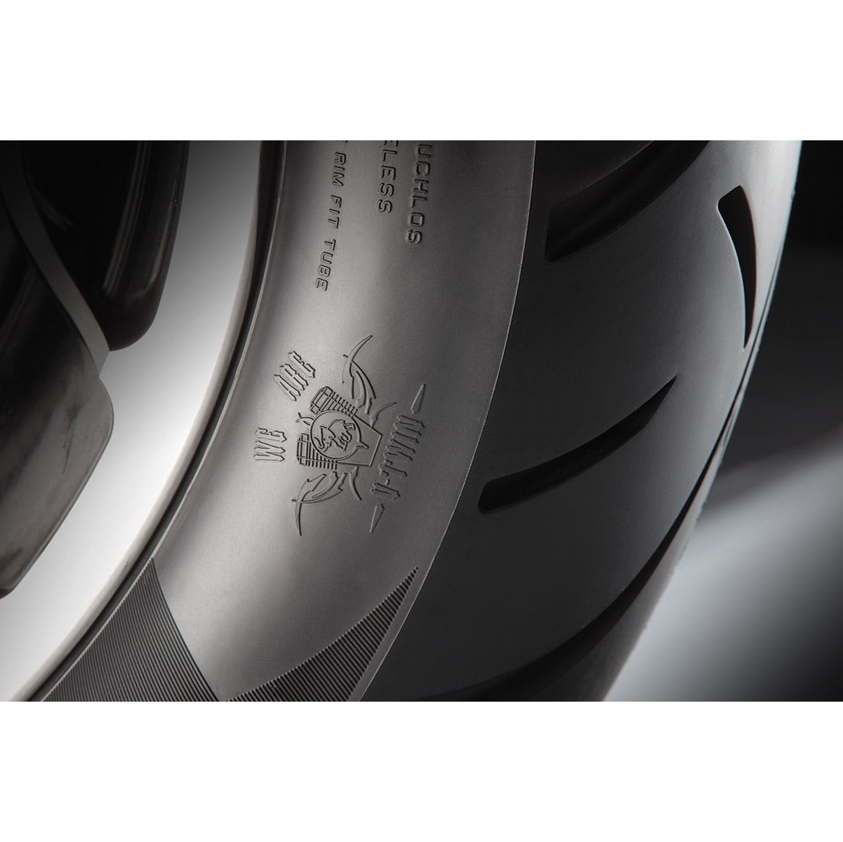 Metzeler ME888 Marathon Ultra Rear Motorcycle Tire MT90B-16 (74H) Black Wall For Harley-DavidsonÂ® CVO Dyna Wide Glide FXDWGSEÂ® 2001