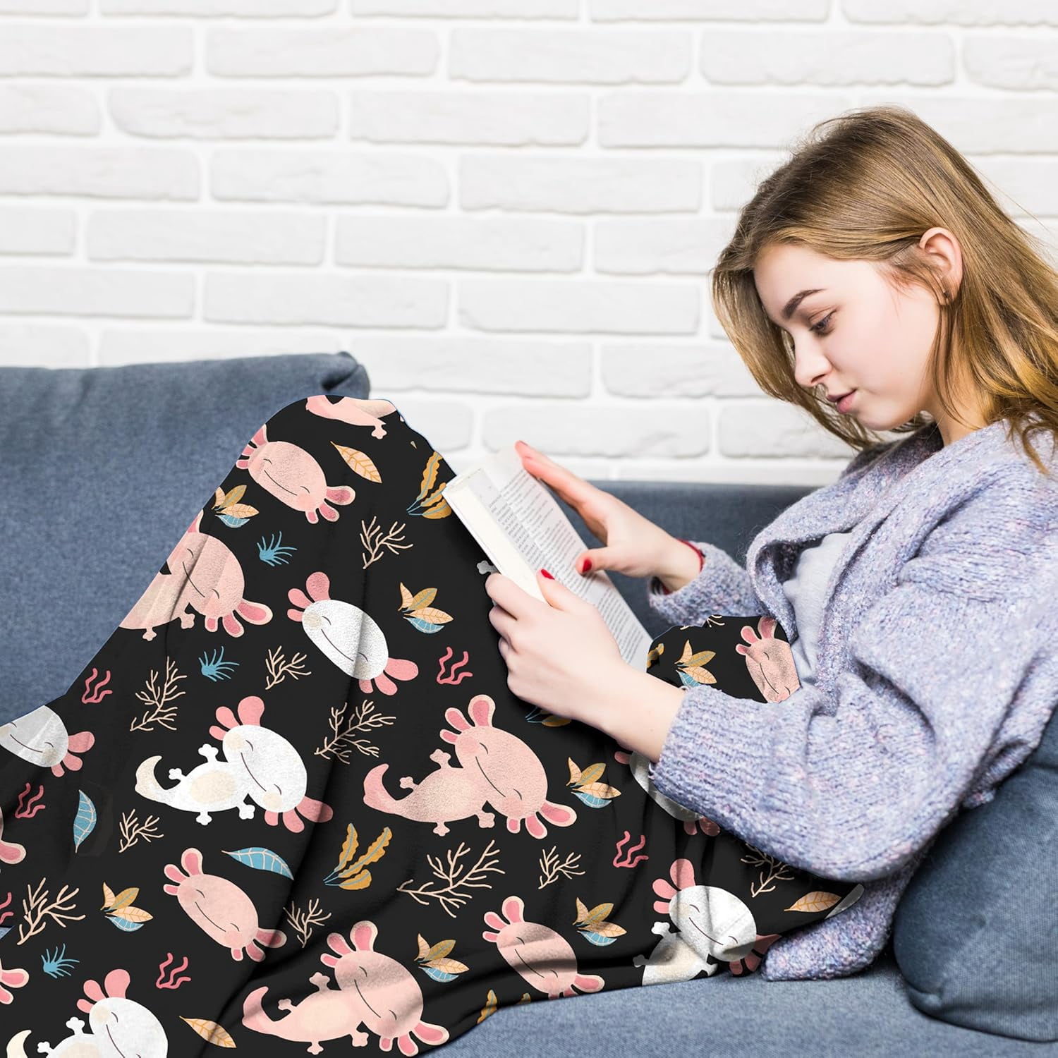 Axolotl Blanket Ultra Soft Flannel Throw Blanket Gifts for Axolotl Lovers Blankets for Girls Boys Kids Women Adults Stuff 80"X 60"