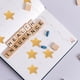 thumbnail image 4 of 2 rollos de pegatinas de estrella brillante para niños, pegatinas de estrella de recompensa, sello de embalaje, etiquetas artesanales, 4 of 8