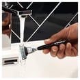 thumbnail image 2 of Gillette Mach3 - Cuchillas de afeitar para hombre con recortadora de precisi&oacute;n (12 unidades), 2 of 6