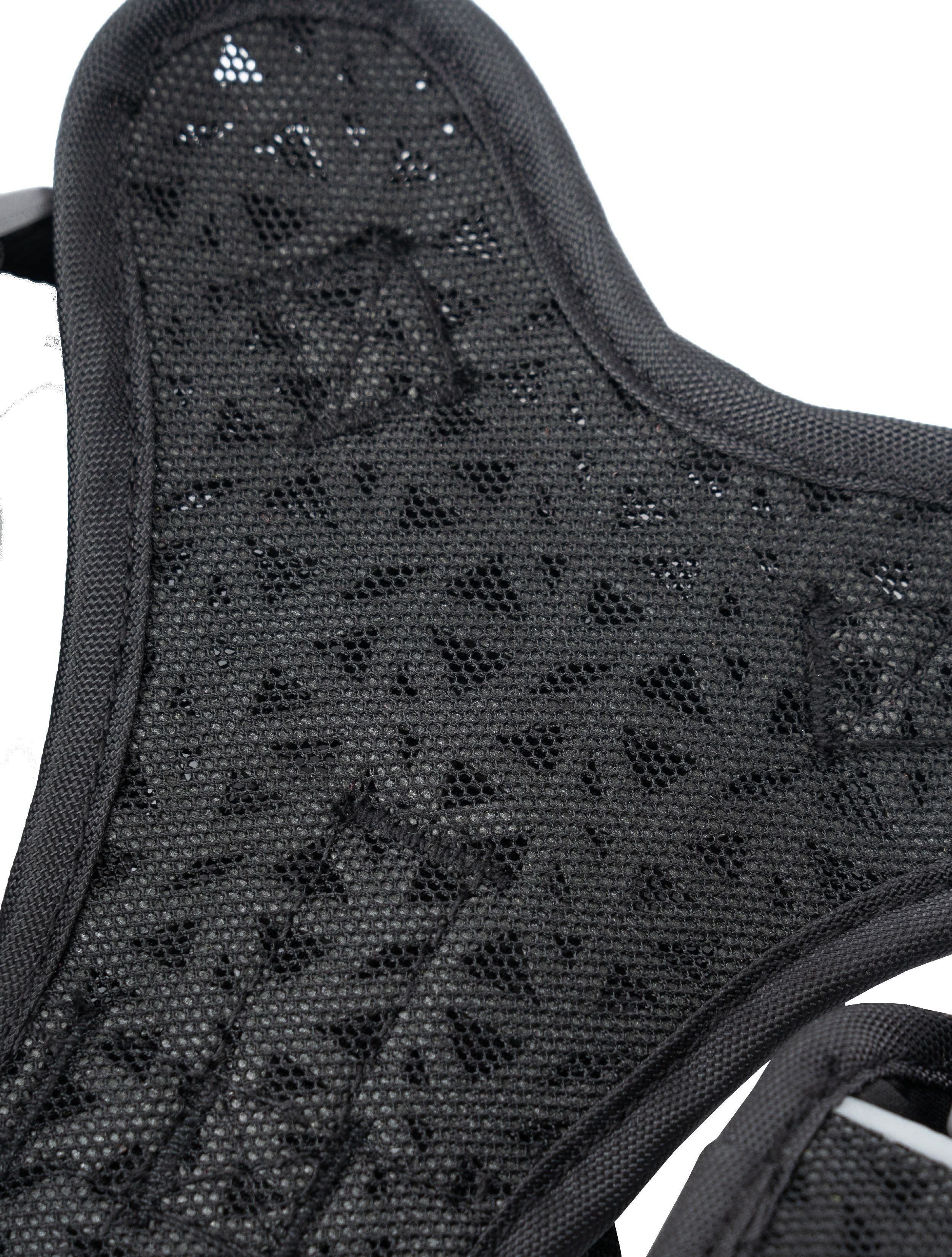 Dog Helios Stainless Steel, Nylon, Polyester, Fleece & Mesh Scorpion Walking Dog & Cat Harness, Black, M (20.5" to 23.6" Chest Size)