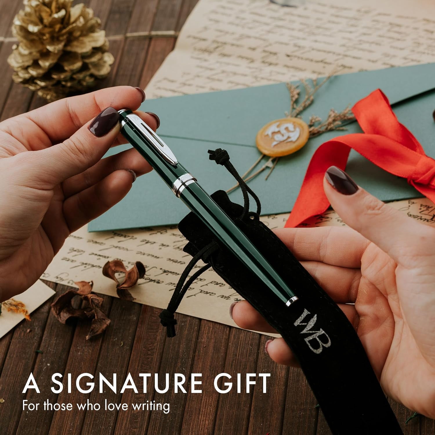 Wordsworth & Black Fountain Pen Set, Medium Nib, Includes 24 Pack Ink Cartridges, Ink Refill Converter & Gift Pouch, Chrome Finish, Calligraphy, [Racing Green], Perfect for Men & Women