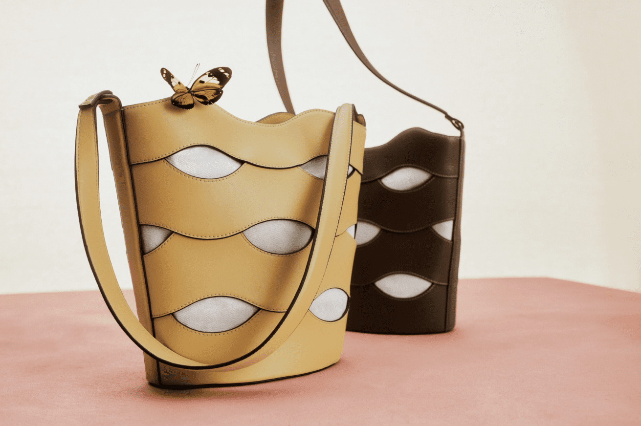 Free Assembly Women's Maria Cut Out Bucket Bag, Musard/Cream